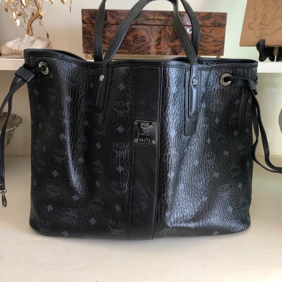 MCM Visetos Medium Liz Reversible Shopper Tote Black - Picture 1 of 11